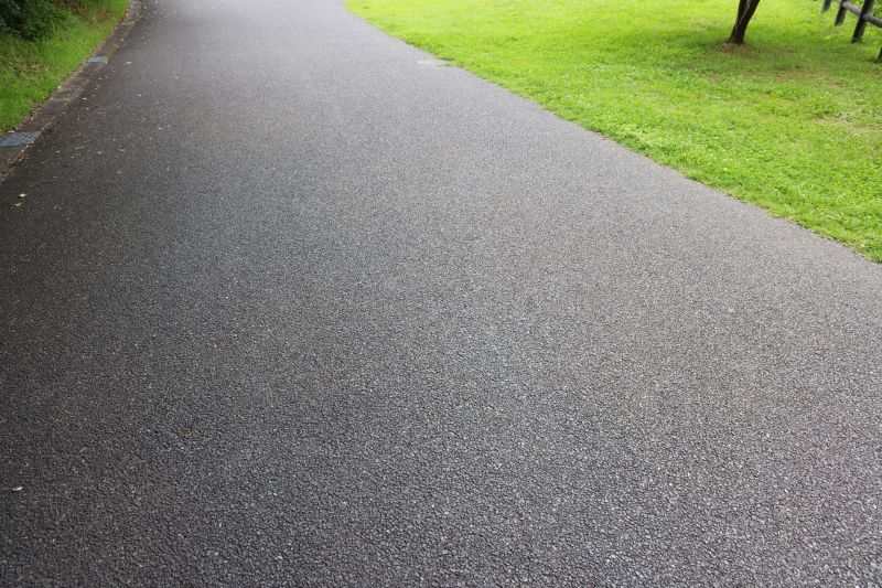 Driveway Tarring detail